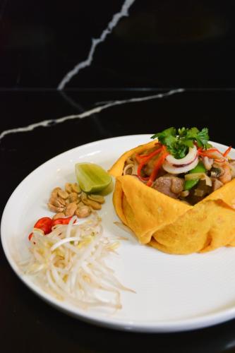 Pho Xao Bo - Beef Rice Noodle Stir Fry